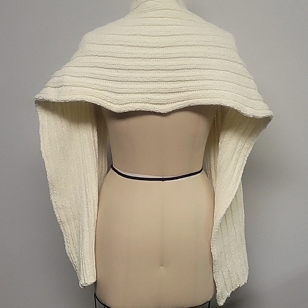 New With Tags. Talbots Cream Chunky Textured Knit Scarf